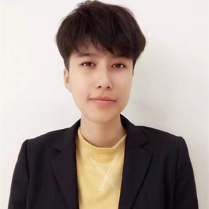 就读于培贤的同学对这位人物一定不陌生——罗雅文,她是学院的首届毕业生,同时还是培贤校友会首届理事会理事长,自16年8月作为优秀毕业生而留任学院校团委干事一职,主要负责共青团的日常管理以及院内大大小小二十多个学生社团,培养学生骨干,组织学院各大活动,工作期间颇得领导及老师赞赏,毕业没多久,已经完全能够独当一面,做一名优秀的团委干事。
大学时期,作为一名标准的学霸,她曾连续2年获得学院“优秀学生”称号,获取ABE(英国工商管理协会)奖学金2万元;
在16年12月份的ABE全球考中,她顺利完成了会计专业(Business Management with a Financial Management focus)的17门考试,并在17年3月拿到了ABE颁发的高级资格证书。